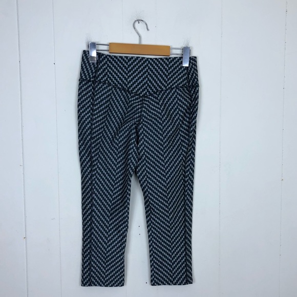 Nike Legend 2.0 Dri Fit Zig-Zag Capri Leggings Sz S - Picture 6 of 14
